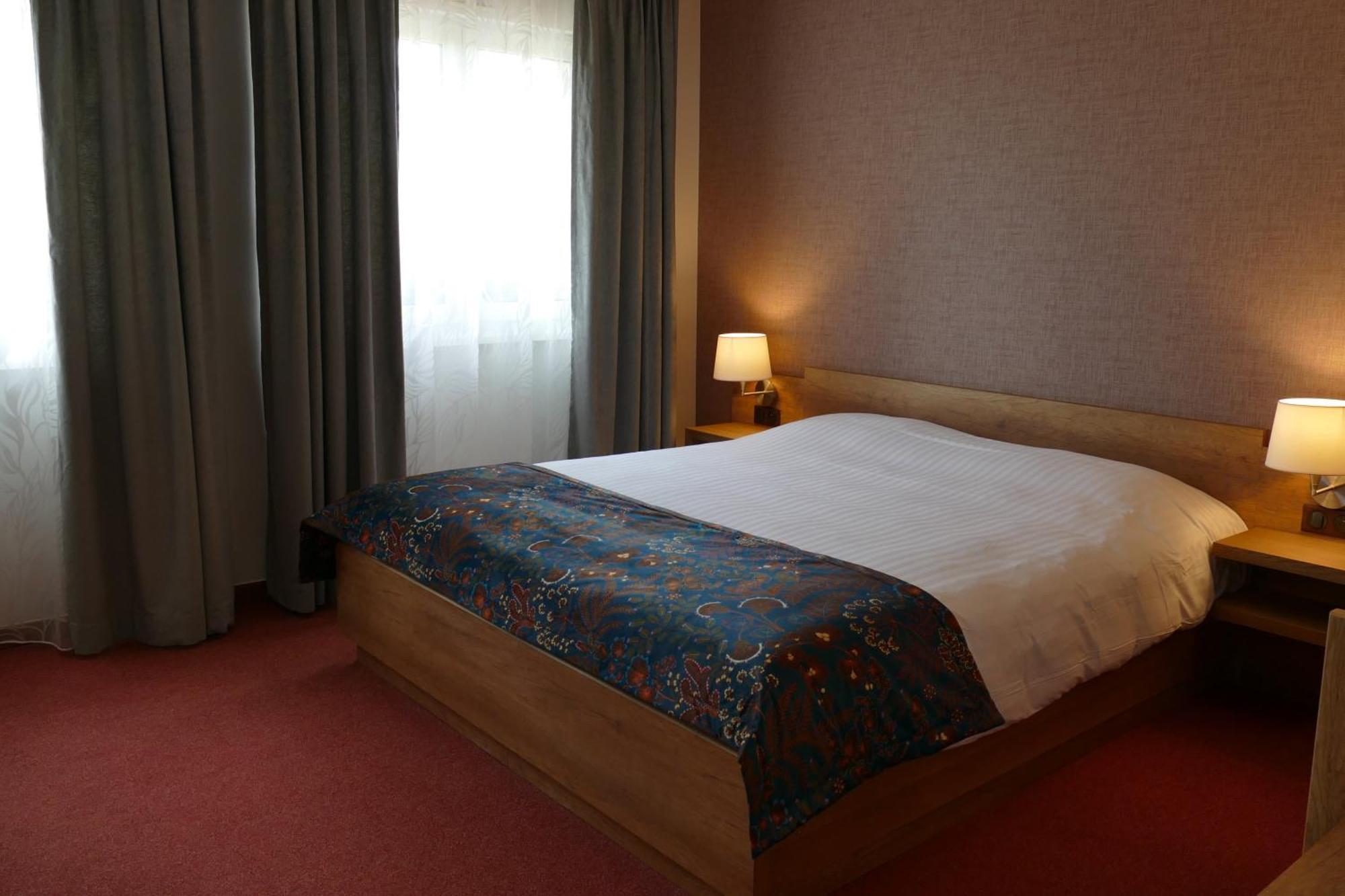 Au Relais De L'Ill Hotell Sermersheim Exteriör bild