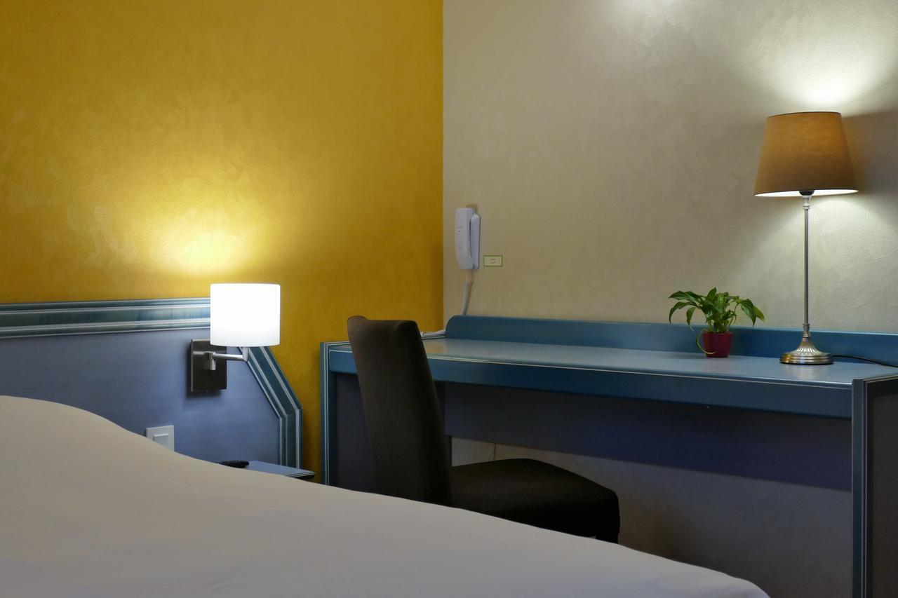 Au Relais De L'Ill Hotell Sermersheim Exteriör bild